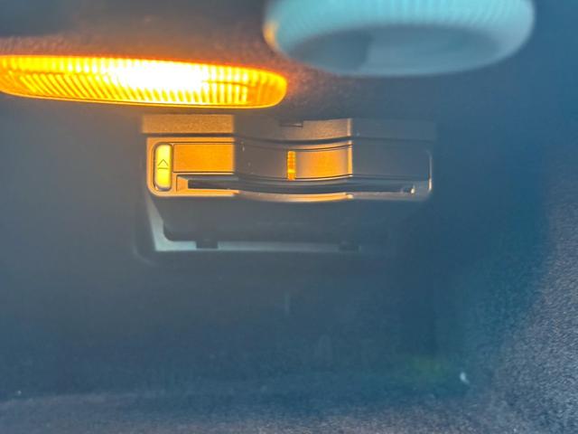 Cクラス C180 ブルーエフィシェンシー ユーザー買取車/ターボ/純正HDDナビ/ブルートゥース接続/オートクルーズコントロール/HIDヘッドライト/ヘッドライトウォッシャー/ETC車載器/オートライト/キーレスエントリー/パワーシート(14枚目)