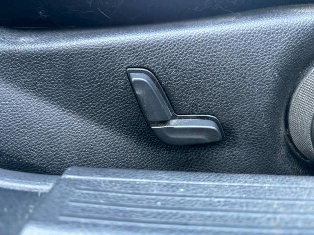 Cクラス C180 ブルーエフィシェンシー ユーザー買取車/ターボ/純正HDDナビ/ブルートゥース接続/オートクルーズコントロール/HIDヘッドライト/ヘッドライトウォッシャー/ETC車載器/オートライト/キーレスエントリー/パワーシート(59枚目)