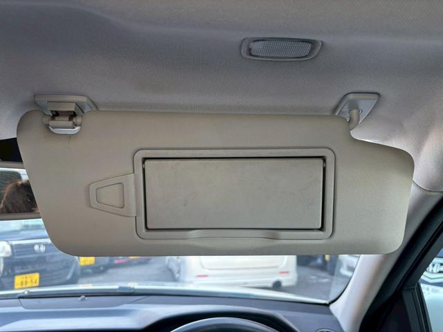 Cクラス C180 ブルーエフィシェンシー ユーザー買取車/ターボ/純正HDDナビ/ブルートゥース接続/オートクルーズコントロール/HIDヘッドライト/ヘッドライトウォッシャー/ETC車載器/オートライト/キーレスエントリー/パワーシート(61枚目)