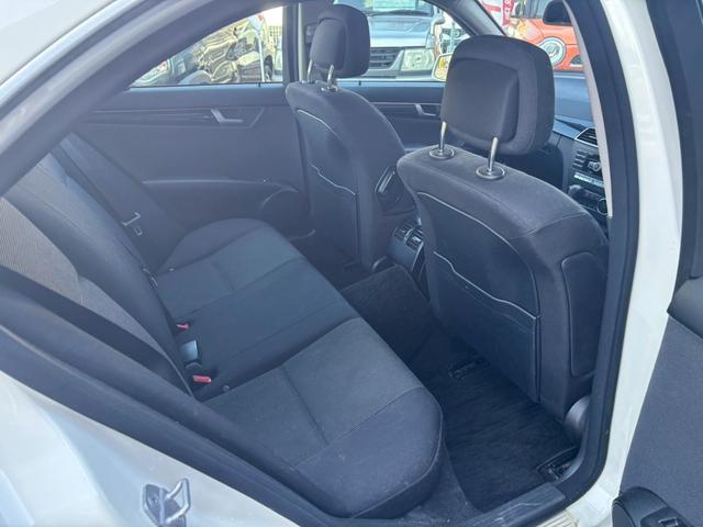 Cクラス C180 ブルーエフィシェンシー ユーザー買取車/ターボ/純正HDDナビ/ブルートゥース接続/オートクルーズコントロール/HIDヘッドライト/ヘッドライトウォッシャー/ETC車載器/オートライト/キーレスエントリー/パワーシート(65枚目)