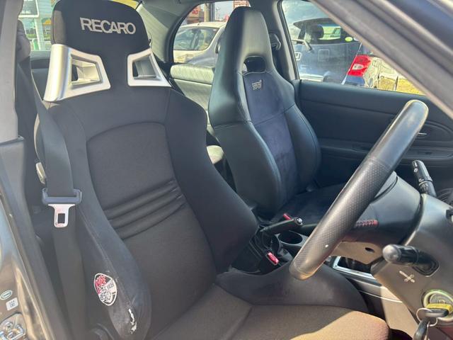 インプレッサ WRX STI Aライン ユーザー買取車/6速MT/RECAROシート/Bremboキャリパー/TRDシフトノブ/社外マフラー/アルパイン製HDDナビ/ETC車載器/ドライブレコーダー/キーレスエントリー/HIDヘッドライト(8枚目)
