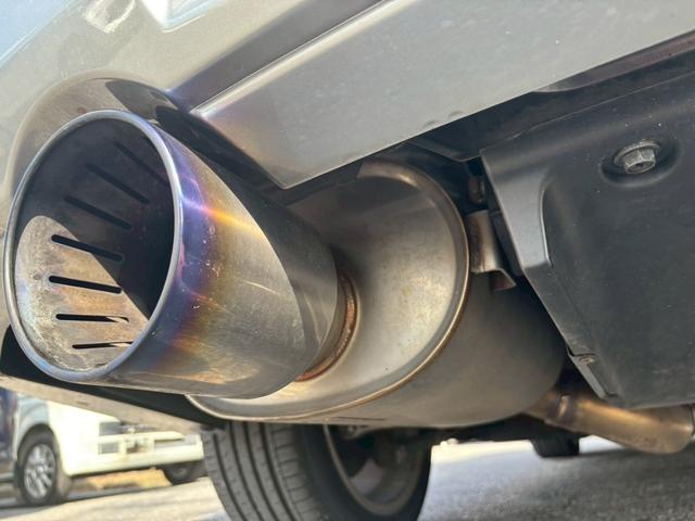 インプレッサ WRX STI Aライン ユーザー買取車/6速MT/RECAROシート/Bremboキャリパー/TRDシフトノブ/社外マフラー/アルパイン製HDDナビ/ETC車載器/ドライブレコーダー/キーレスエントリー/HIDヘッドライト(12枚目)