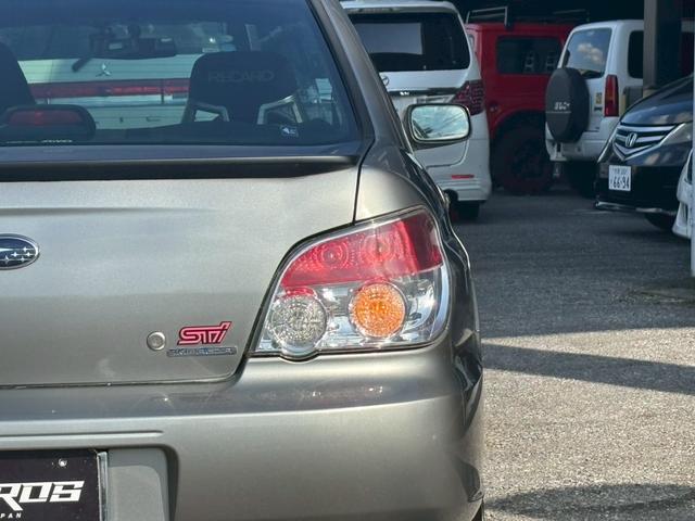 インプレッサ WRX STI Aライン ユーザー買取車/6速MT/RECAROシート/Bremboキャリパー/TRDシフトノブ/社外マフラー/アルパイン製HDDナビ/ETC車載器/ドライブレコーダー/キーレスエントリー/HIDヘッドライト(44枚目)