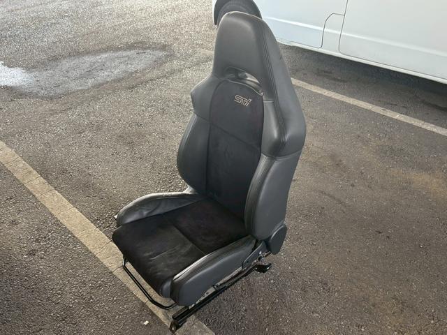 インプレッサ WRX STI Aライン ユーザー買取車/6速MT/RECAROシート/Bremboキャリパー/TRDシフトノブ/社外マフラー/アルパイン製HDDナビ/ETC車載器/ドライブレコーダー/キーレスエントリー/HIDヘッドライト(75枚目)