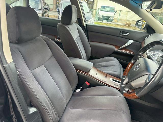 ティアナ ２５０ＸＬ　ユーザー買取車／純正ＨＤＤナビ／ブルートゥース接続／バックカメラ／フロント・サイドカメラ／ＥＴＣ車載器／前席パワーシート／助手席オットマン／プッシュスタート／スマートキー／レベライザー／フロントフォグ（8枚目）