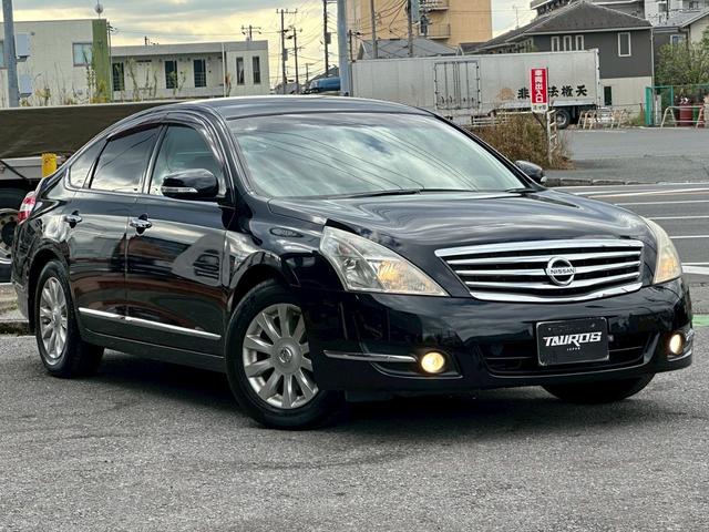 ティアナ ２５０ＸＬ　ユーザー買取車／純正ＨＤＤナビ／ブルートゥース接続／バックカメラ／フロント・サイドカメラ／ＥＴＣ車載器／前席パワーシート／助手席オットマン／プッシュスタート／スマートキー／レベライザー／フロントフォグ（16枚目）