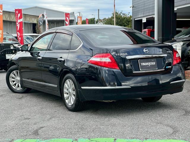 ティアナ ２５０ＸＬ　ユーザー買取車／純正ＨＤＤナビ／ブルートゥース接続／バックカメラ／フロント・サイドカメラ／ＥＴＣ車載器／前席パワーシート／助手席オットマン／プッシュスタート／スマートキー／レベライザー／フロントフォグ（20枚目）