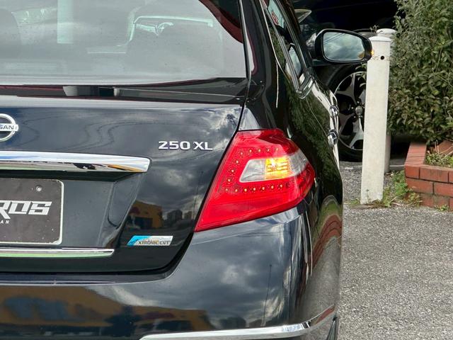 ティアナ ２５０ＸＬ　ユーザー買取車／純正ＨＤＤナビ／ブルートゥース接続／バックカメラ／フロント・サイドカメラ／ＥＴＣ車載器／前席パワーシート／助手席オットマン／プッシュスタート／スマートキー／レベライザー／フロントフォグ（44枚目）