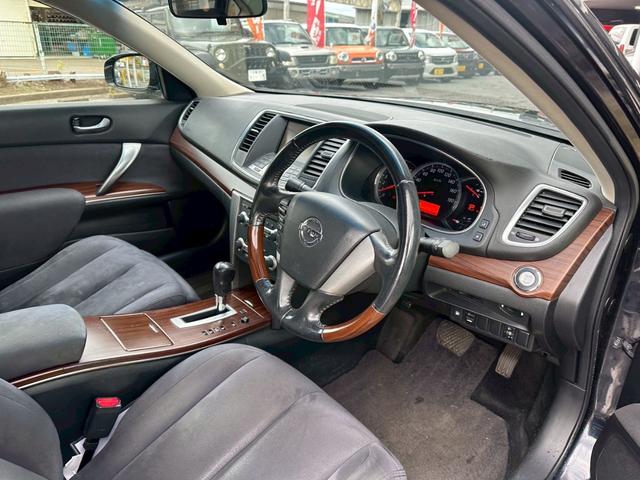 ティアナ ２５０ＸＬ　ユーザー買取車／純正ＨＤＤナビ／ブルートゥース接続／バックカメラ／フロント・サイドカメラ／ＥＴＣ車載器／前席パワーシート／助手席オットマン／プッシュスタート／スマートキー／レベライザー／フロントフォグ（46枚目）