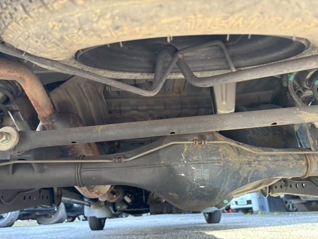 ハイゼットカーゴ クルーズターボ　ユーザー買取車／両側スライド／クラリオン製ナビ／ブルートゥース接続／ＥＴＣ車載器／フルフラット／キーレスエントリー／社外製１２インチＡＷ／レベライザー／ドアバイザー／電動格納ミラー／パワーウィンドウ（16枚目）