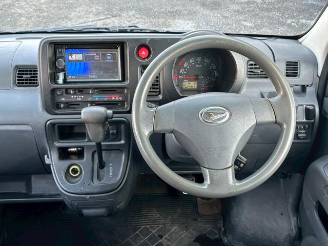 ハイゼットカーゴ クルーズターボ　ユーザー買取車／両側スライド／クラリオン製ナビ／ブルートゥース接続／ＥＴＣ車載器／フルフラット／キーレスエントリー／社外製１２インチＡＷ／レベライザー／ドアバイザー／電動格納ミラー／パワーウィンドウ（48枚目）