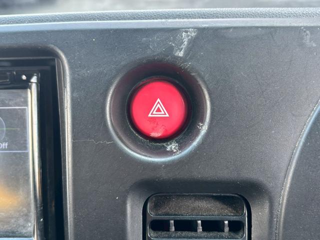 ハイゼットカーゴ クルーズターボ　ユーザー買取車／両側スライド／クラリオン製ナビ／ブルートゥース接続／ＥＴＣ車載器／フルフラット／キーレスエントリー／社外製１２インチＡＷ／レベライザー／ドアバイザー／電動格納ミラー／パワーウィンドウ（57枚目）