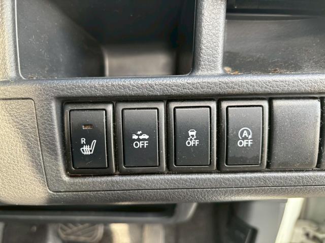 ワゴンＲ ＦＺ　ユーザー買取車／カロッツェリア製後席モニター／ケンウッド製ナビ／衝突軽減ブレーキ／ＥＴＣ車載器／シートヒーター／プッシュスタート／スマートキー／ステアリングリモコン／フルフラット／オートライト（12枚目）