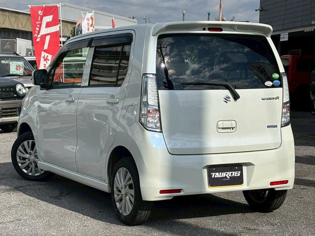ワゴンＲ ＦＺ　ユーザー買取車／カロッツェリア製後席モニター／ケンウッド製ナビ／衝突軽減ブレーキ／ＥＴＣ車載器／シートヒーター／プッシュスタート／スマートキー／ステアリングリモコン／フルフラット／オートライト（20枚目）