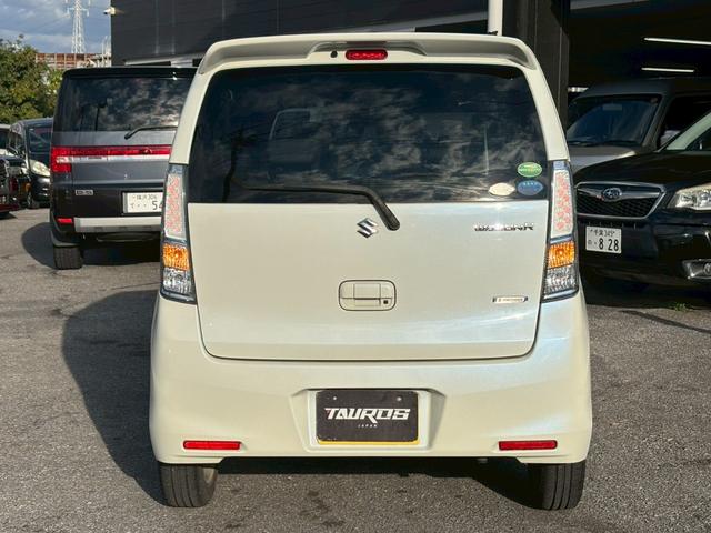 ワゴンＲ ＦＺ　ユーザー買取車／カロッツェリア製後席モニター／ケンウッド製ナビ／衝突軽減ブレーキ／ＥＴＣ車載器／シートヒーター／プッシュスタート／スマートキー／ステアリングリモコン／フルフラット／オートライト（41枚目）