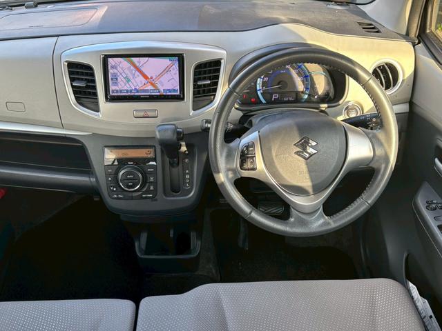 ワゴンＲ ＦＺ　ユーザー買取車／カロッツェリア製後席モニター／ケンウッド製ナビ／衝突軽減ブレーキ／ＥＴＣ車載器／シートヒーター／プッシュスタート／スマートキー／ステアリングリモコン／フルフラット／オートライト（47枚目）