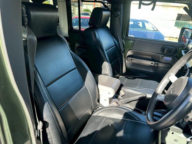 ジープ・ラングラーアンリミテッド サハラ ユーザー買取車/ルーフラック/デジタルインナーミラー型ドライブレコーダー/オートクルーズコントロール/ケンウッド製ナビ/ブルートゥース接続/バックカメラ/サイドカメラ/キーレスエントリー/ETC車載器(8枚目)