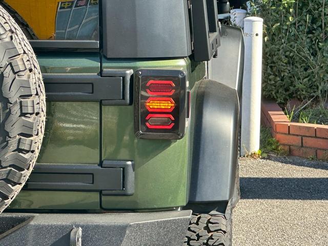 ジープ・ラングラーアンリミテッド サハラ ユーザー買取車/ルーフラック/デジタルインナーミラー型ドライブレコーダー/オートクルーズコントロール/ケンウッド製ナビ/ブルートゥース接続/バックカメラ/サイドカメラ/キーレスエントリー/ETC車載器(49枚目)