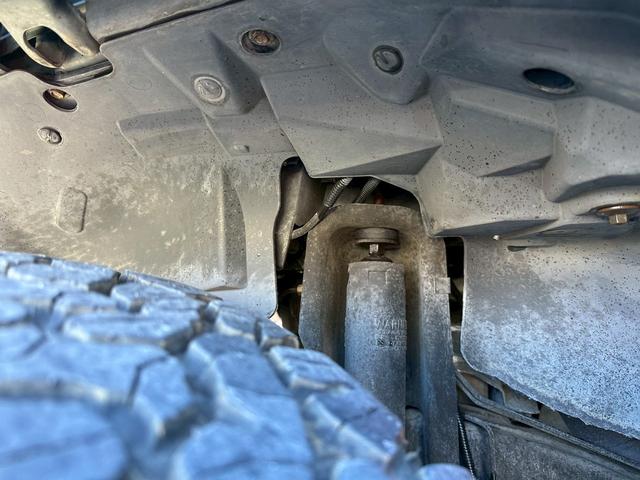 ジープ・ラングラーアンリミテッド サハラ ユーザー買取車/ルーフラック/デジタルインナーミラー型ドライブレコーダー/オートクルーズコントロール/ケンウッド製ナビ/ブルートゥース接続/バックカメラ/サイドカメラ/キーレスエントリー/ETC車載器(54枚目)