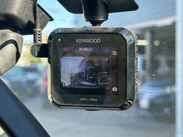 フリード Ｇ　ユーザー買取車／ケンウッド製ドライブレコーダー／両側スライドドア／メモリーナビ／ブルートゥース接続／ＥＴＣ車載器／３列目シート／レベライザー／電動格納ミラー／ドアバイザー／パワーウィンドウ（12枚目）