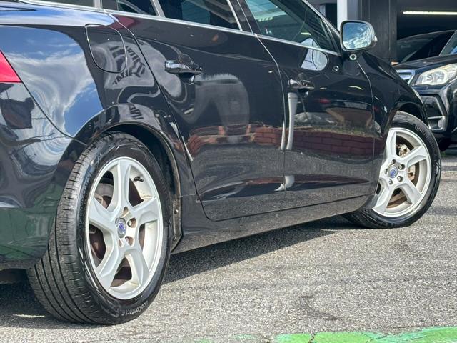 Ｖ６０ Ｔ４　ユーザー買取車／革シート／衝突軽減ブレーキ／障害物センサー／オートクルーズコントロール／シートヒーター／パワーシート／純正ナビ／ブルートゥース接続／ＨＩＤヘッドライト／プッシュスタート／ＥＴＣ車載器（18枚目）