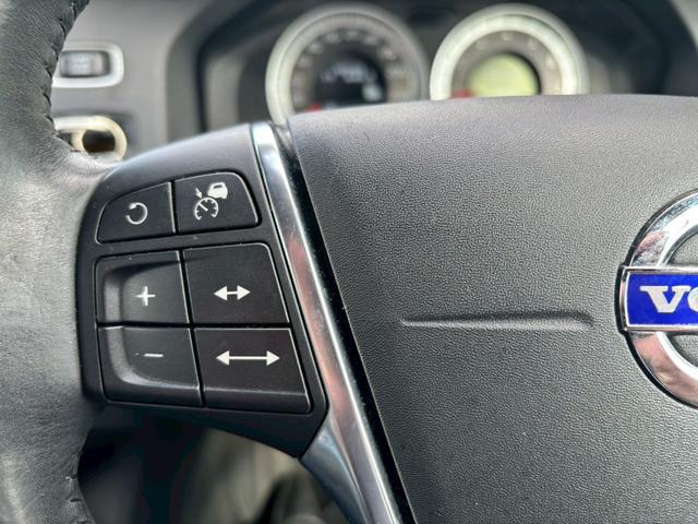 Ｖ６０ Ｔ４　ユーザー買取車／革シート／衝突軽減ブレーキ／障害物センサー／オートクルーズコントロール／シートヒーター／パワーシート／純正ナビ／ブルートゥース接続／ＨＩＤヘッドライト／プッシュスタート／ＥＴＣ車載器（53枚目）