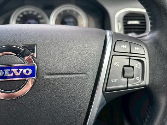 Ｖ６０ Ｔ４　ユーザー買取車／革シート／衝突軽減ブレーキ／障害物センサー／オートクルーズコントロール／シートヒーター／パワーシート／純正ナビ／ブルートゥース接続／ＨＩＤヘッドライト／プッシュスタート／ＥＴＣ車載器（54枚目）