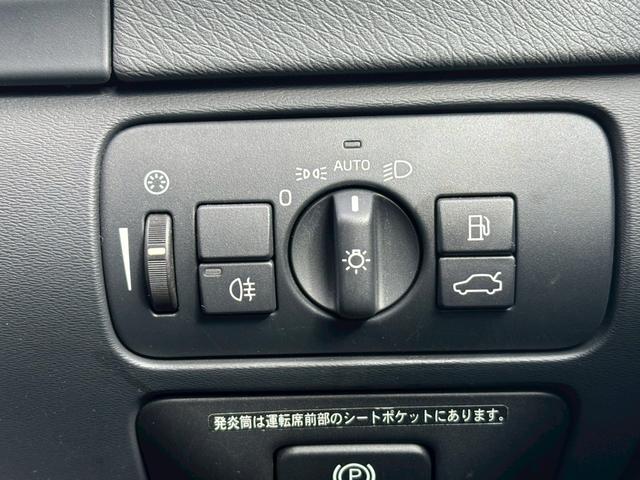 Ｖ６０ Ｔ４　ユーザー買取車／革シート／衝突軽減ブレーキ／障害物センサー／オートクルーズコントロール／シートヒーター／パワーシート／純正ナビ／ブルートゥース接続／ＨＩＤヘッドライト／プッシュスタート／ＥＴＣ車載器（55枚目）