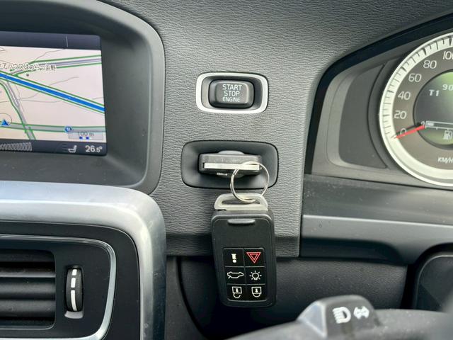 Ｖ６０ Ｔ４　ユーザー買取車／革シート／衝突軽減ブレーキ／障害物センサー／オートクルーズコントロール／シートヒーター／パワーシート／純正ナビ／ブルートゥース接続／ＨＩＤヘッドライト／プッシュスタート／ＥＴＣ車載器（59枚目）