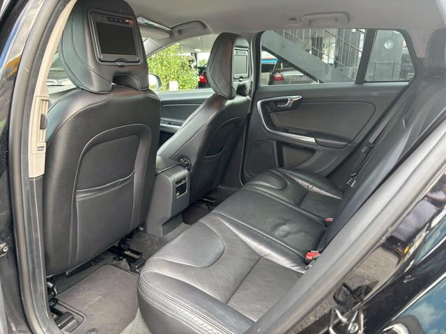 Ｖ６０ Ｔ４　ユーザー買取車／革シート／衝突軽減ブレーキ／障害物センサー／オートクルーズコントロール／シートヒーター／パワーシート／純正ナビ／ブルートゥース接続／ＨＩＤヘッドライト／プッシュスタート／ＥＴＣ車載器（75枚目）