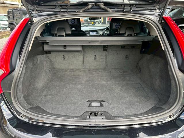 Ｖ６０ Ｔ４　ユーザー買取車／革シート／衝突軽減ブレーキ／障害物センサー／オートクルーズコントロール／シートヒーター／パワーシート／純正ナビ／ブルートゥース接続／ＨＩＤヘッドライト／プッシュスタート／ＥＴＣ車載器（76枚目）