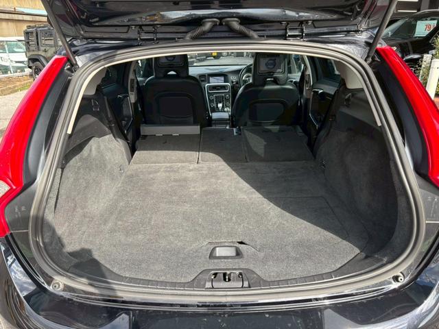 Ｖ６０ Ｔ４　ユーザー買取車／革シート／衝突軽減ブレーキ／障害物センサー／オートクルーズコントロール／シートヒーター／パワーシート／純正ナビ／ブルートゥース接続／ＨＩＤヘッドライト／プッシュスタート／ＥＴＣ車載器（78枚目）