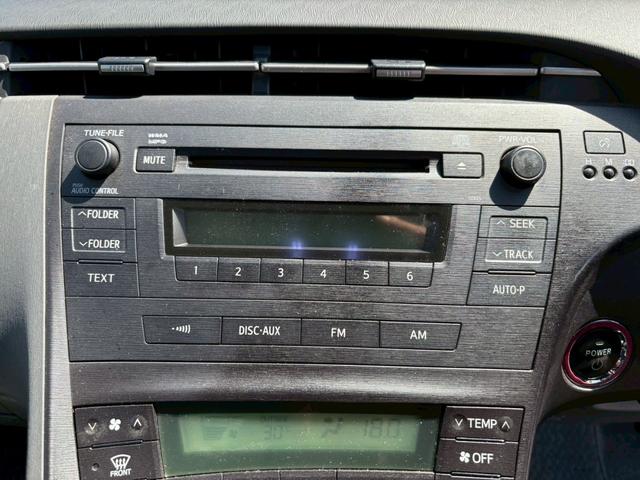 プリウス S ユーザー買取車/デジタルインナー型ドライブレコーダー/ETC車載器/フルフラット/プッシュスタート/スマートキー/フロントフォグランプ/レベライザー/ドアバイザー/キーレスエントリー(10枚目)