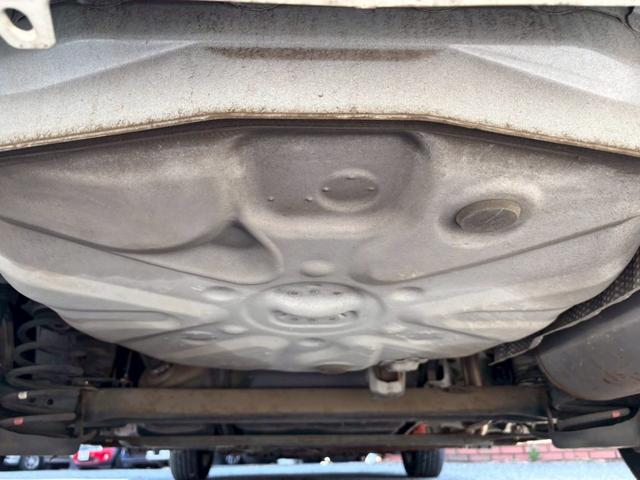 プリウス S ユーザー買取車/デジタルインナー型ドライブレコーダー/ETC車載器/フルフラット/プッシュスタート/スマートキー/フロントフォグランプ/レベライザー/ドアバイザー/キーレスエントリー(15枚目)