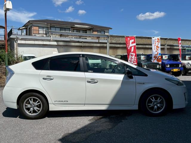 プリウス S ユーザー買取車/デジタルインナー型ドライブレコーダー/ETC車載器/フルフラット/プッシュスタート/スマートキー/フロントフォグランプ/レベライザー/ドアバイザー/キーレスエントリー(34枚目)