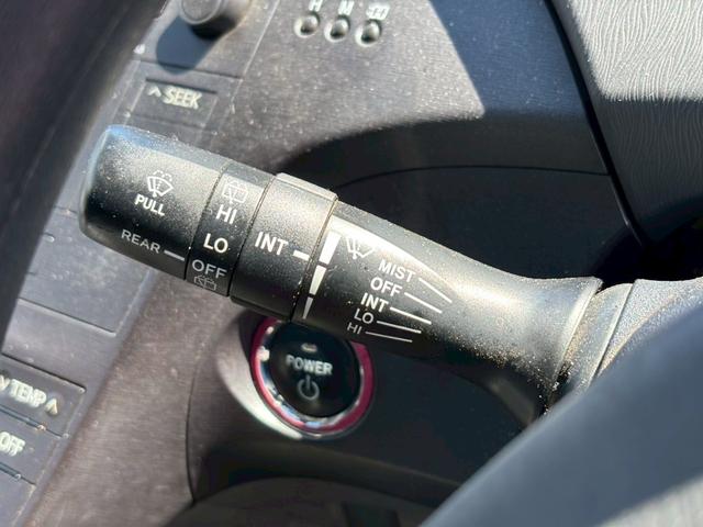 プリウス S ユーザー買取車/デジタルインナー型ドライブレコーダー/ETC車載器/フルフラット/プッシュスタート/スマートキー/フロントフォグランプ/レベライザー/ドアバイザー/キーレスエントリー(50枚目)