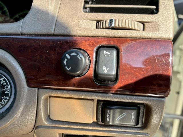 全国一格安に挑戦中！！全国どこへでも納車致します！！お気軽にお問い合わせ下さい！！店舗直通電話番号０４３−３０５−００６５