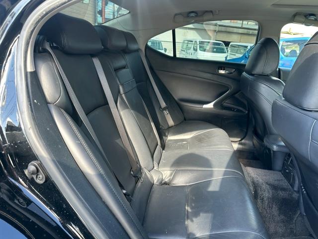 IS IS350 バージョンS ユーザー買取車/サンルーフ/革シート/オートクルーズコントロール/パワーシート/3パターンシートメモリー/純正HDDナビ/バックカメラ/障害物センサー/ETC車載器/ドライブレコーダ/プッシュスタート(10枚目)