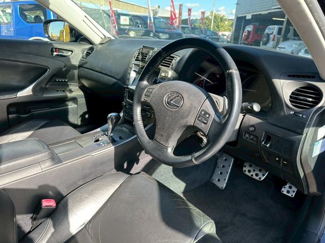 IS IS350 バージョンS ユーザー買取車/サンルーフ/革シート/オートクルーズコントロール/パワーシート/3パターンシートメモリー/純正HDDナビ/バックカメラ/障害物センサー/ETC車載器/ドライブレコーダ/プッシュスタート(51枚目)
