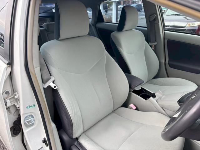 プリウス S LEDエディション ユーザー買取車/LEDヘッドライト/純正HDDナビ/バックカメラ/ETC車載器/ヘッドライトウォッシャー/プッシュスタート/スマートキー/オートライト/フルフラット/キーレスエントリー/フロントフォグ(9枚目)