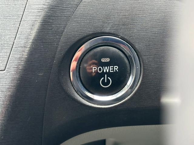 プリウス S LEDエディション ユーザー買取車/LEDヘッドライト/純正HDDナビ/バックカメラ/ETC車載器/ヘッドライトウォッシャー/プッシュスタート/スマートキー/オートライト/フルフラット/キーレスエントリー/フロントフォグ(13枚目)