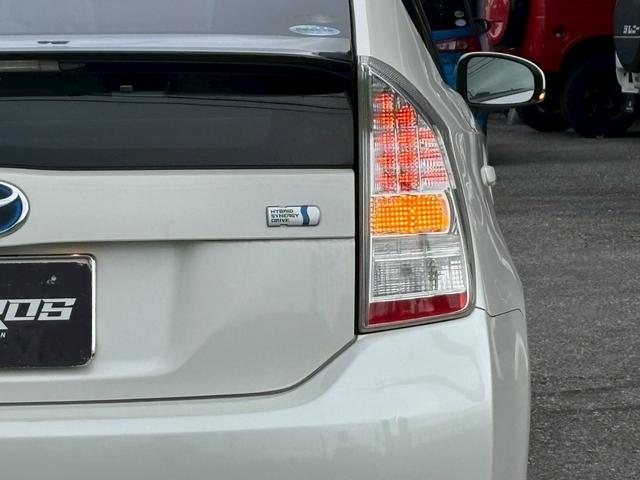 プリウス S LEDエディション ユーザー買取車/LEDヘッドライト/純正HDDナビ/バックカメラ/ETC車載器/ヘッドライトウォッシャー/プッシュスタート/スマートキー/オートライト/フルフラット/キーレスエントリー/フロントフォグ(44枚目)