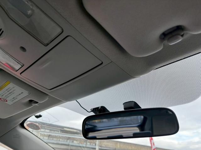 プリウス S LEDエディション ユーザー買取車/LEDヘッドライト/純正HDDナビ/バックカメラ/ETC車載器/ヘッドライトウォッシャー/プッシュスタート/スマートキー/オートライト/フルフラット/キーレスエントリー/フロントフォグ(58枚目)