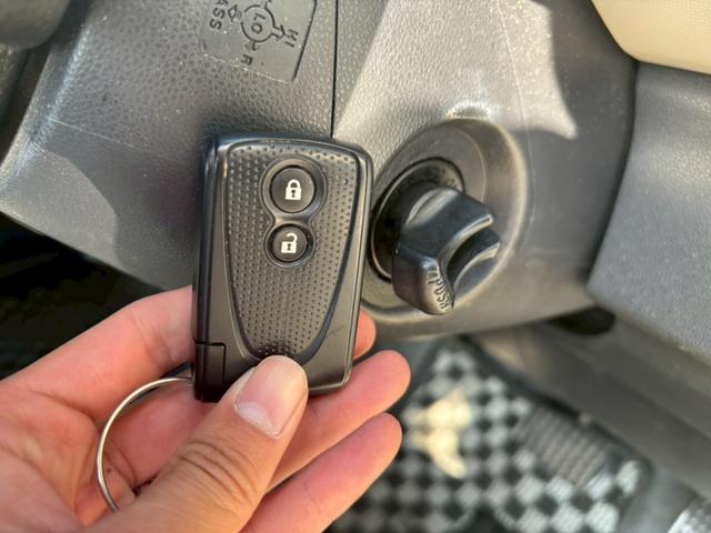 ミラココア ココアプラスＸ　ユーザー買取車／ＥＴＣ車載器／純正オーディオ／ＣＤ／キーレスエントリー／電動格納ミラー／パワーウィンドウ／レベライザー／ドアバイザー／フルフラット／フロントフォグランプ（14枚目）