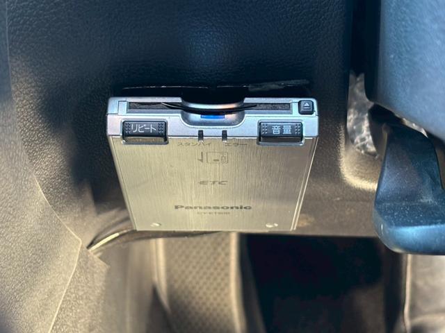 ゴルフ TSIトレンドラインプレミアムエディション ユーザー買取車/ターボ/パナソニック製ポータブルナビ/TV/バックカメラ/ETC車載器/フルフラット/キーレスエントリー/フロントフォグ/リアフォグランプ/オートライト/レベライザー/電動格納ミラー(14枚目)