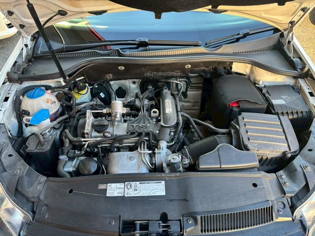 ゴルフ TSIトレンドラインプレミアムエディション ユーザー買取車/ターボ/パナソニック製ポータブルナビ/TV/バックカメラ/ETC車載器/フルフラット/キーレスエントリー/フロントフォグ/リアフォグランプ/オートライト/レベライザー/電動格納ミラー(16枚目)