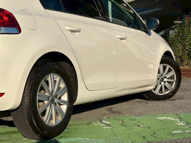 ゴルフ TSIトレンドラインプレミアムエディション ユーザー買取車/ターボ/パナソニック製ポータブルナビ/TV/バックカメラ/ETC車載器/フルフラット/キーレスエントリー/フロントフォグ/リアフォグランプ/オートライト/レベライザー/電動格納ミラー(19枚目)