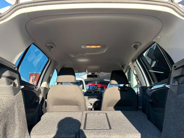 ゴルフ TSIトレンドラインプレミアムエディション ユーザー買取車/ターボ/パナソニック製ポータブルナビ/TV/バックカメラ/ETC車載器/フルフラット/キーレスエントリー/フロントフォグ/リアフォグランプ/オートライト/レベライザー/電動格納ミラー(70枚目)