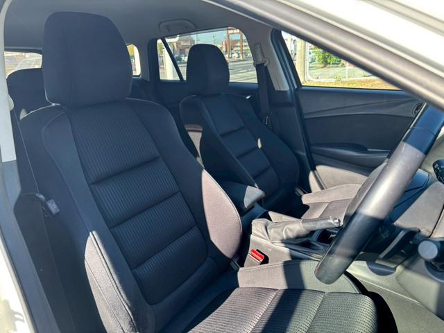 アテンザワゴン ＸＤ　ユーザー買取車／ＢＯＯＳサウンド／衝突軽減ブレーキ／イクリプス製ナビ／ブルートゥース接続／バックカメラ／ＥＴＣ車載器／プッシュスタート／スマートキー／フルフラット／キーレスエントリー／フロントフォグ（9枚目）