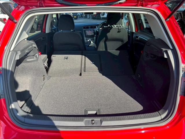 ゴルフ TSIコンフォートラインブルーモーションテクノロジー ユーザー買取車/アルパイン製9インチナビ/アダプティブクルーズコントロール/衝突軽減ブレーキ/HIDヘッドライト/ヘッドライトウォッシャー/キーレスエントリー/ブルートゥース接続/バックカメラ(14枚目)